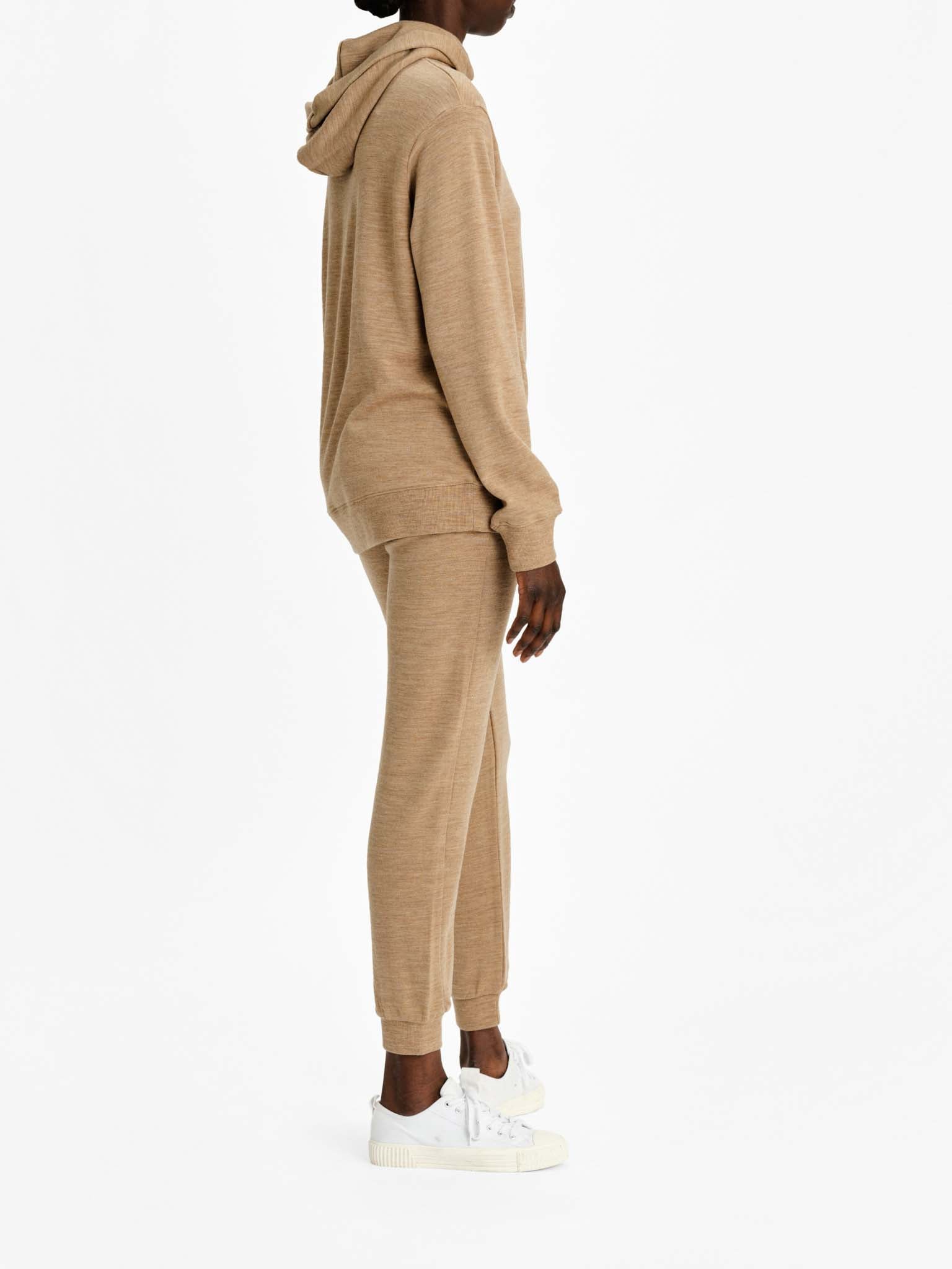 Tind Classic Hoodie Women Camel
