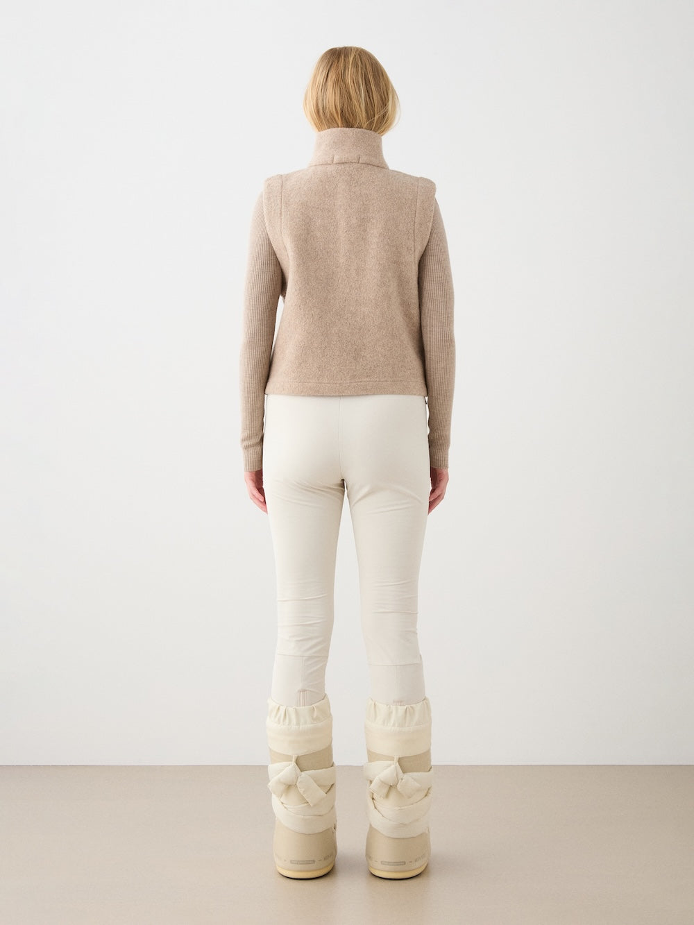 Alta Vest Women