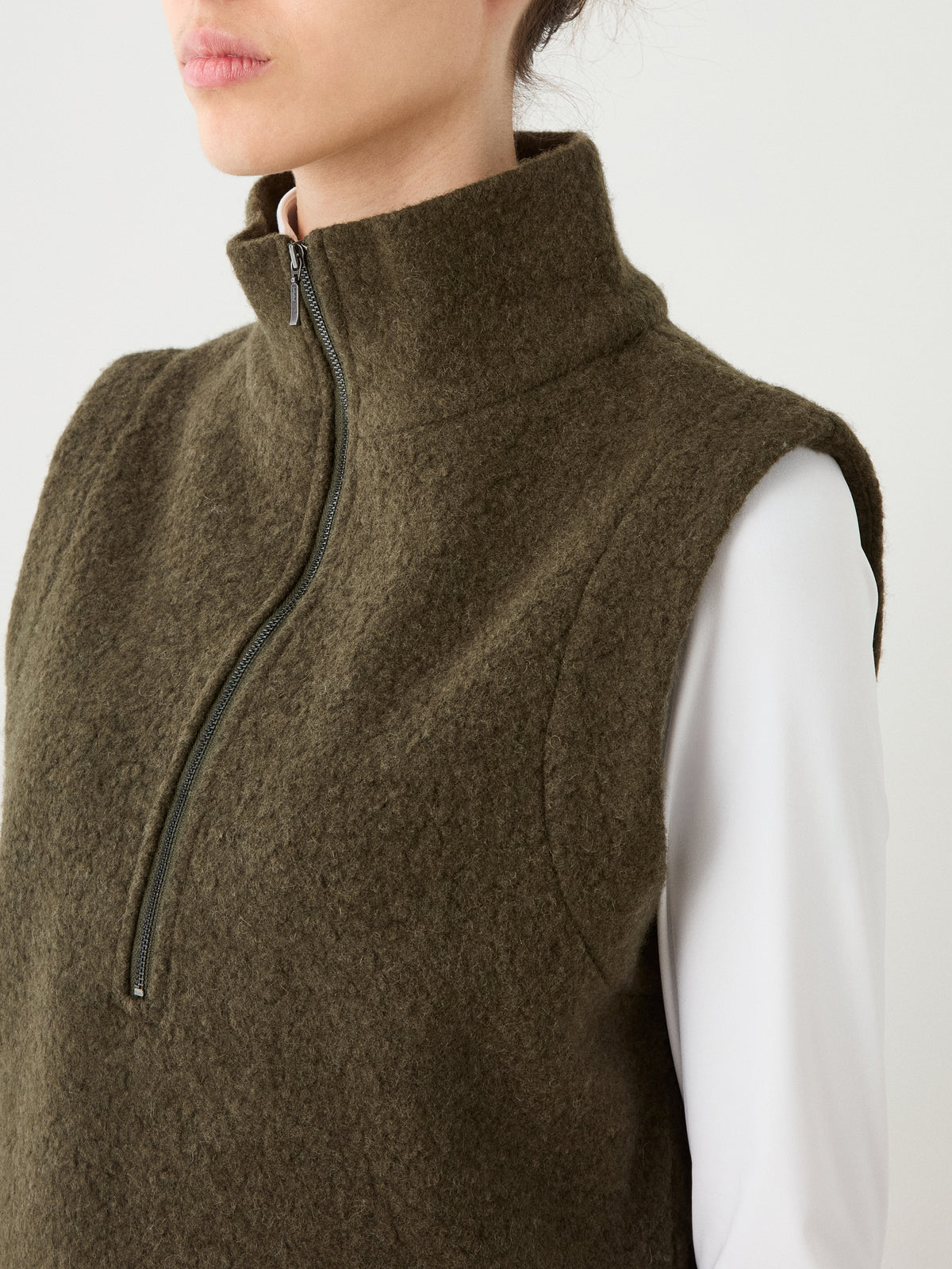 Alta Vest Women