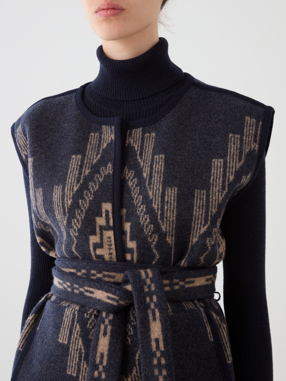 Pioneer Vest women
