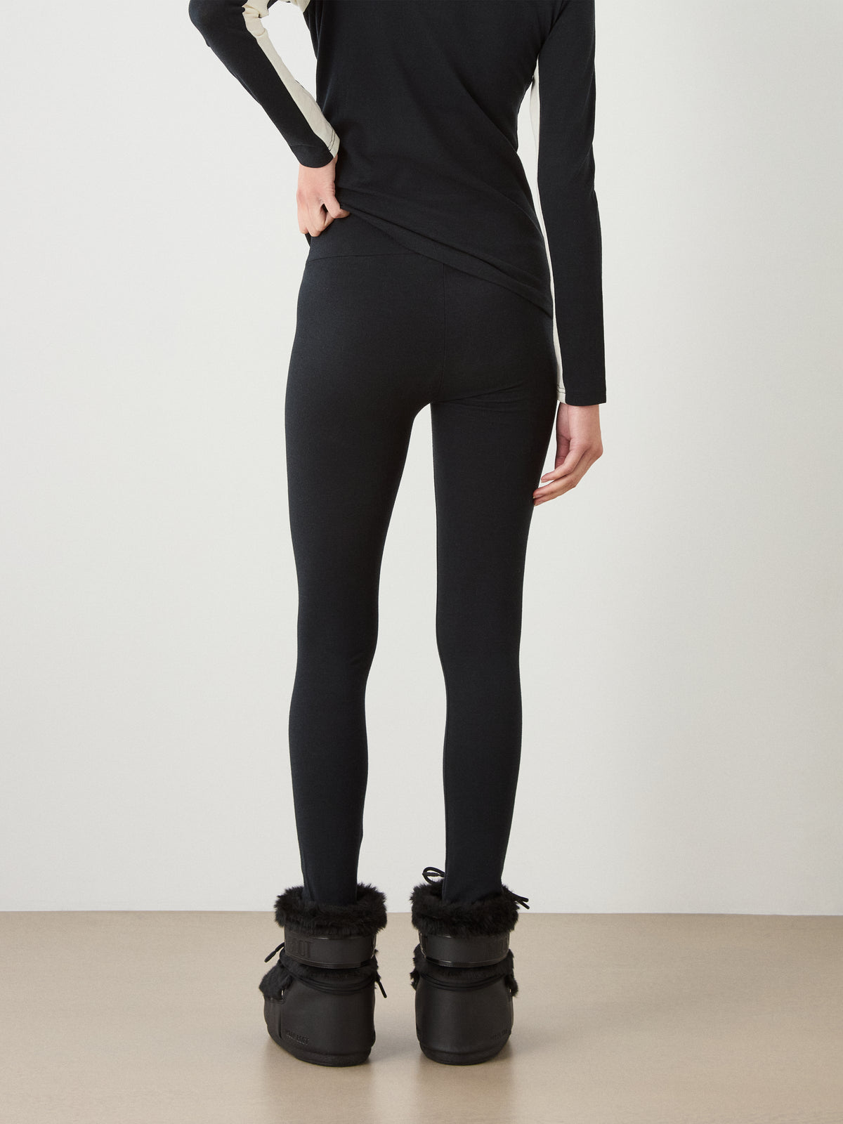Voss Solid Leggings Women